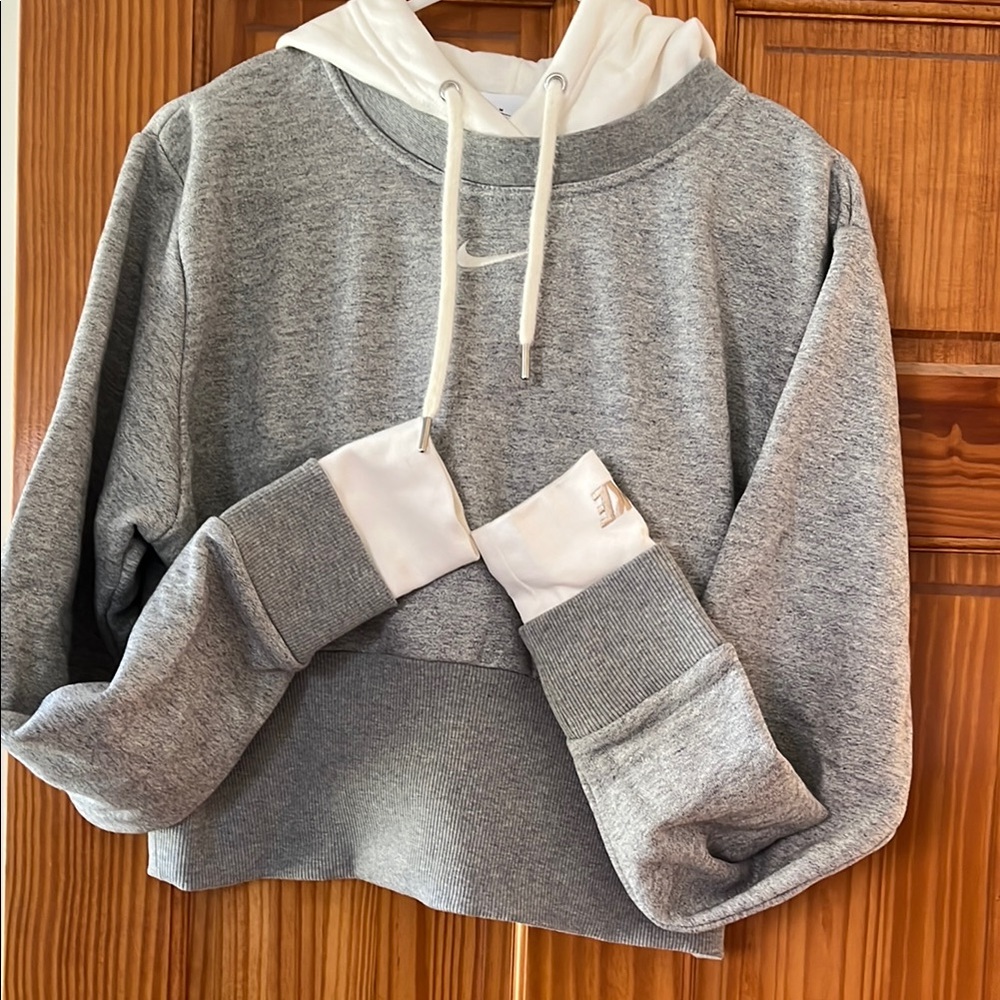 Nike Women's Gray Hoodie - crop length
